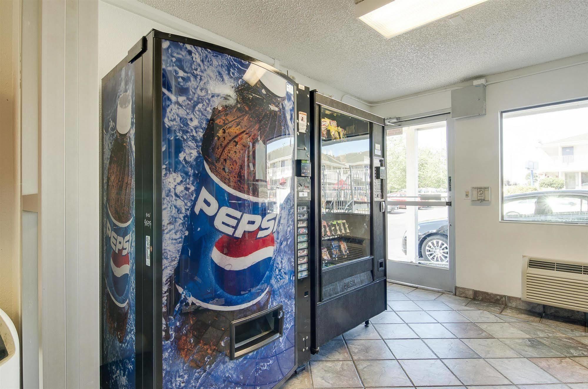 Motel 6-Tacoma, Wa - South Kültér fotó